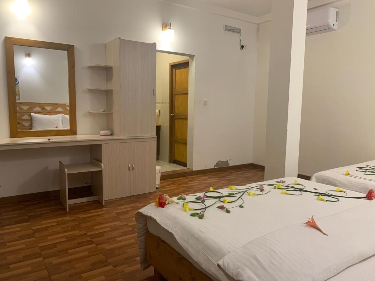 Seena Inn Фулідгу Екстер'єр фото