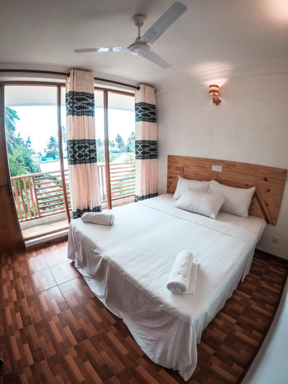 Seena Inn Фулідгу Екстер'єр фото
